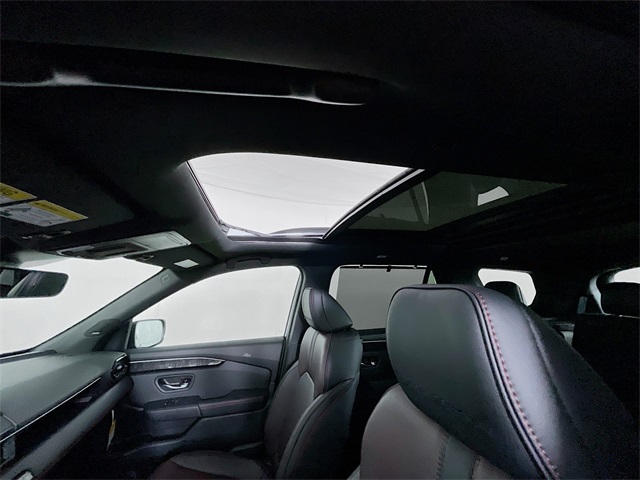 2025 Honda Pilot Black Edition photo 6
