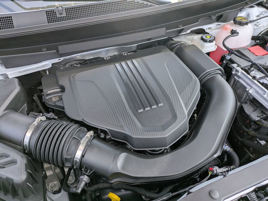 2025 Chevrolet Traverse photo 10