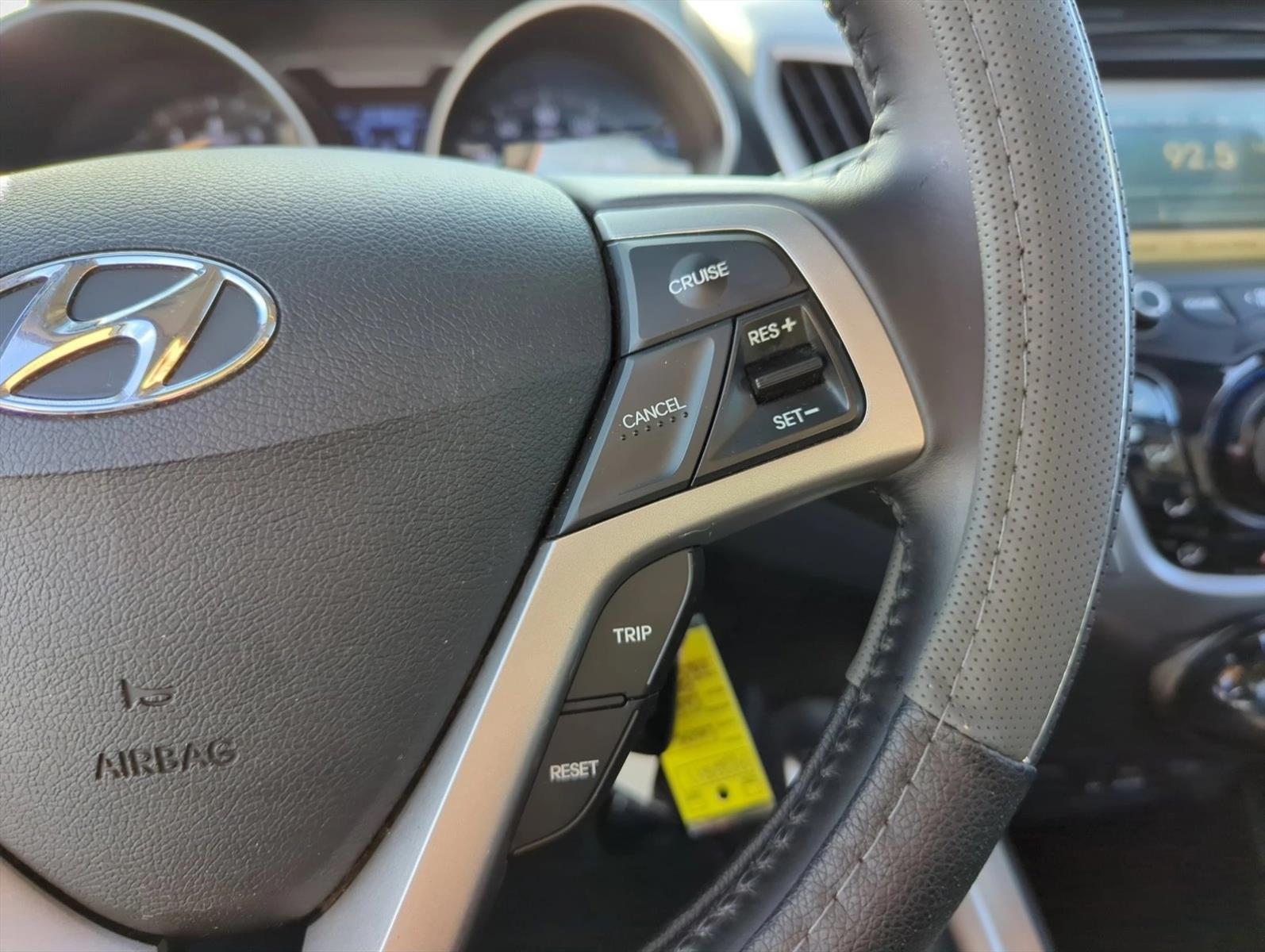 2015 Hyundai Veloster RE:FLEX Edition photo 15