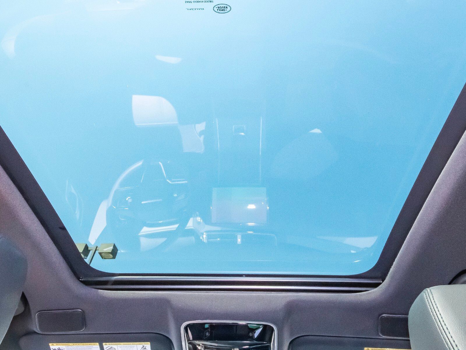2026 Land Rover Range Rover Velar SE photo 48
