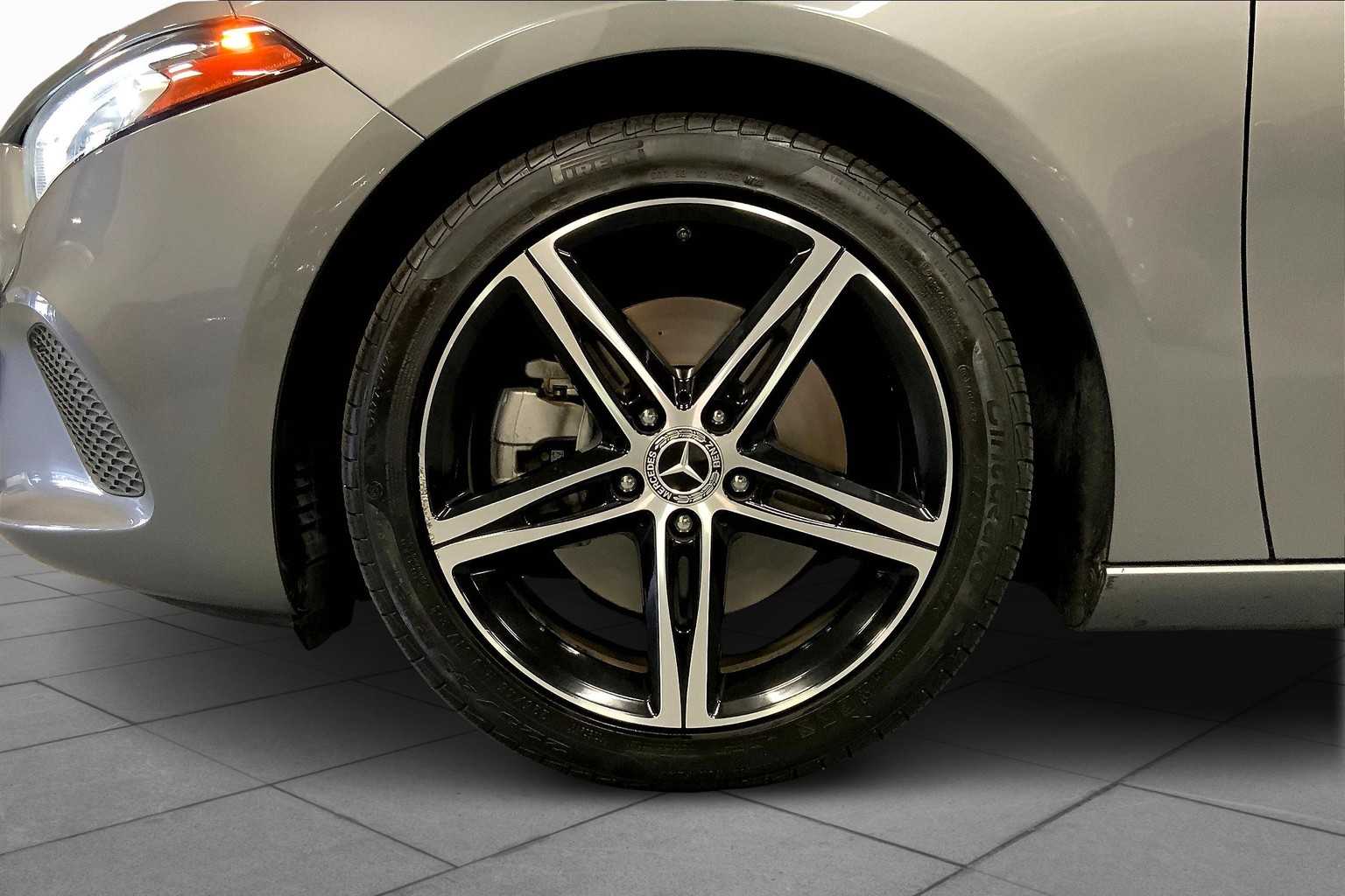 2021 Mercedes Benz A 220 photo 9