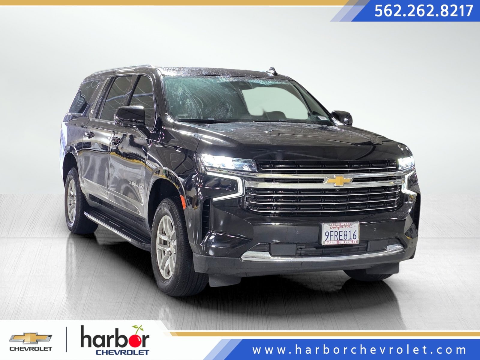 2023 Chevrolet Suburban LT's photo