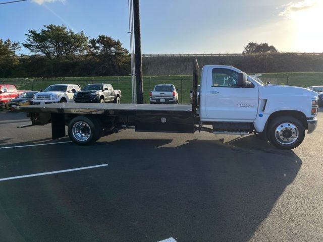 2025 Chevrolet Silverado 4500HD Work Truck photo 3
