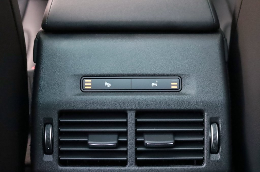 2025 Land Rover Discovery Sport S photo 24