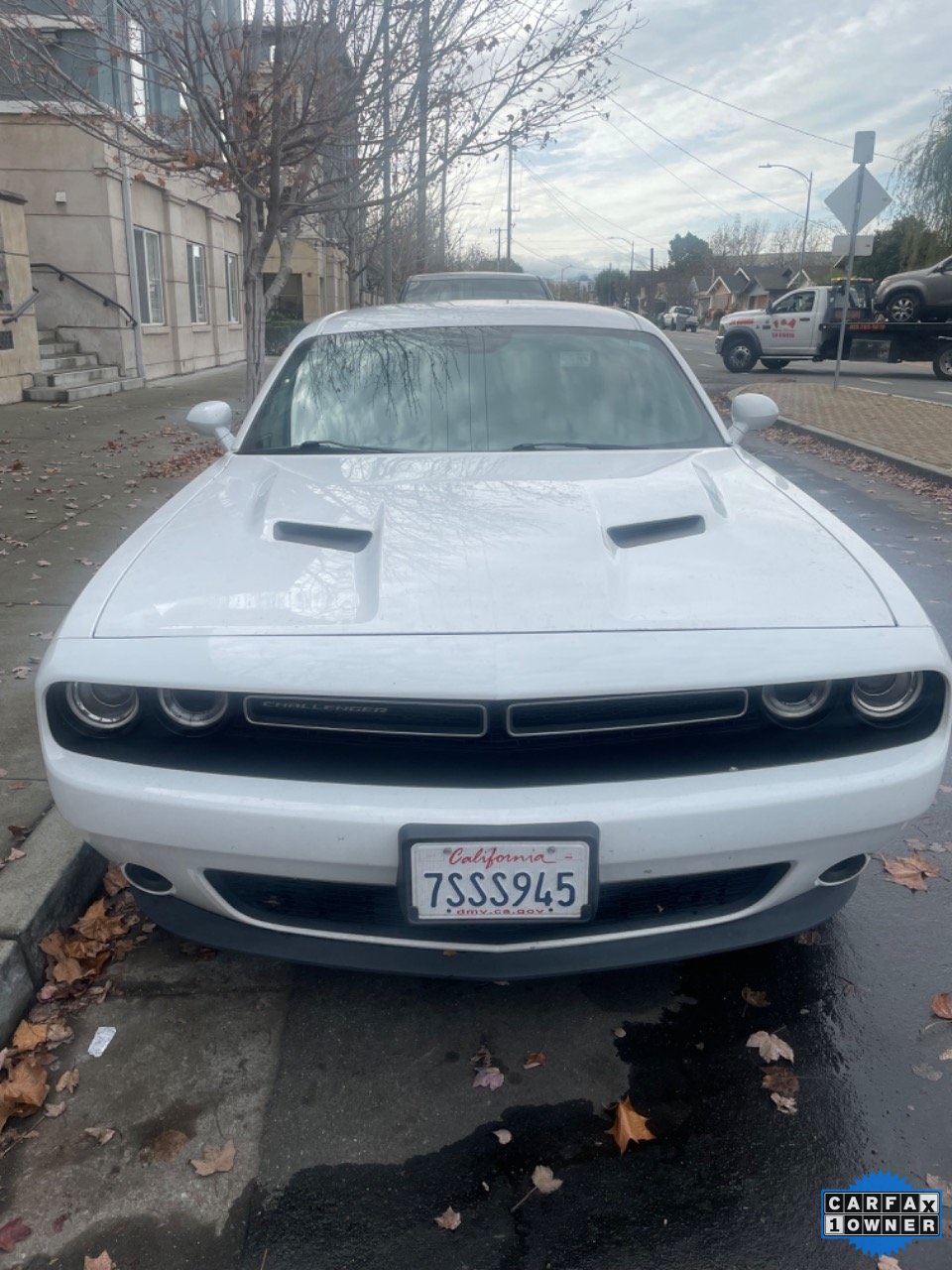 2016 Dodge Challenger SXT's photo