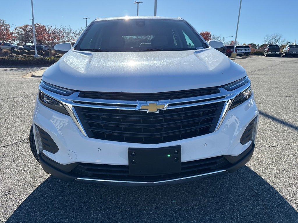 2024 Chevrolet Equinox LT photo 3