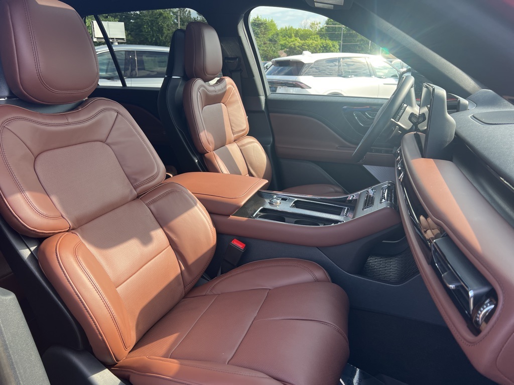 2025 Lincoln Aviator Reserve photo 15