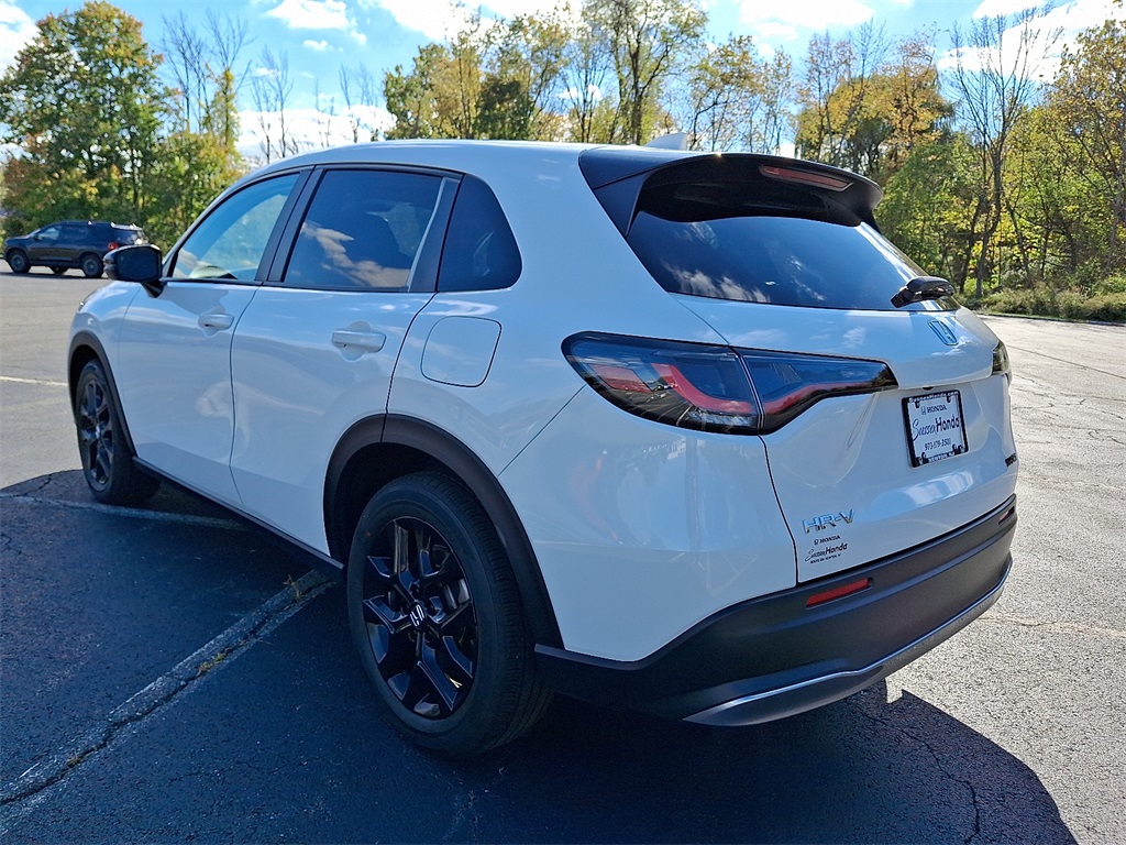 2025 Honda HR-V Sport photo 4