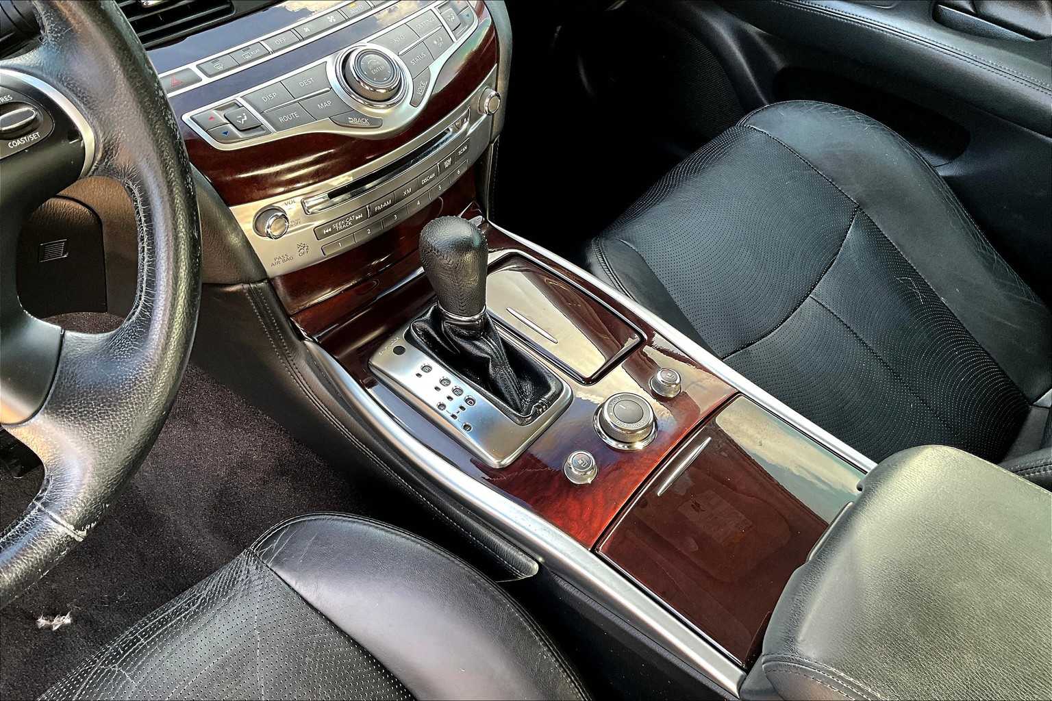2011 Infiniti M37 photo 14
