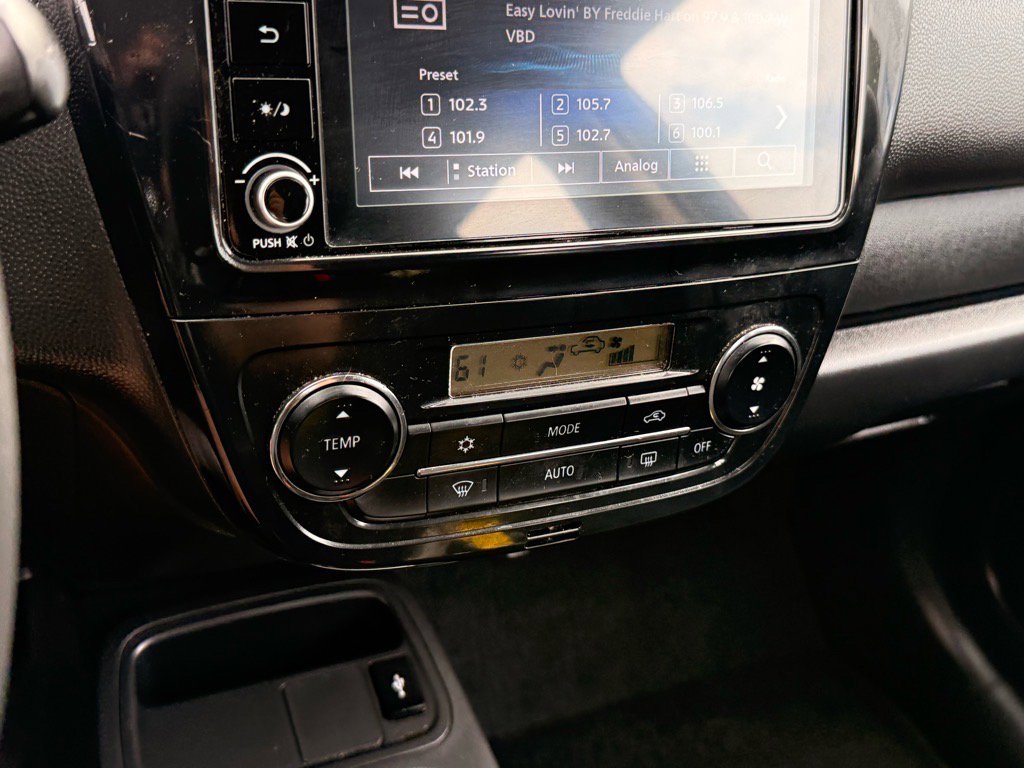 2024 Mitsubishi Mirage ES photo 19