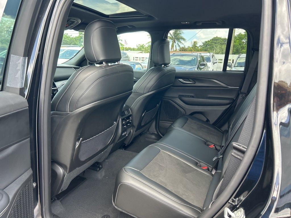 2025 Jeep Grand Cherokee Altitude X photo 29
