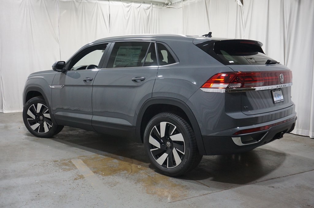 2026 Volkswagen Atlas Cross Sport SE Technology photo 3
