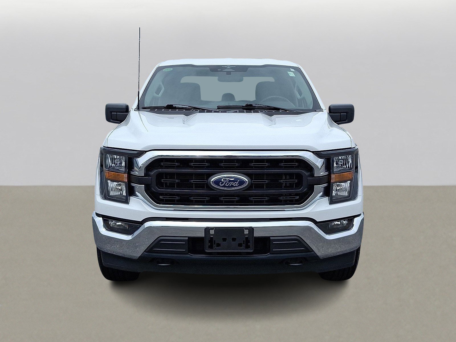 2023 Ford F-150 XLT photo 3