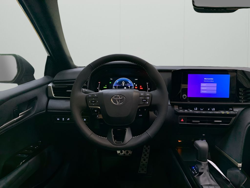 2026 Toyota Camry SE photo 13