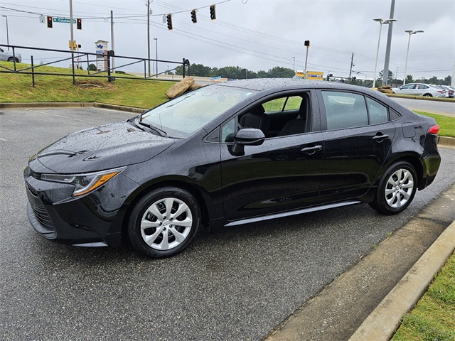 2024 Toyota Corolla LE photo 2