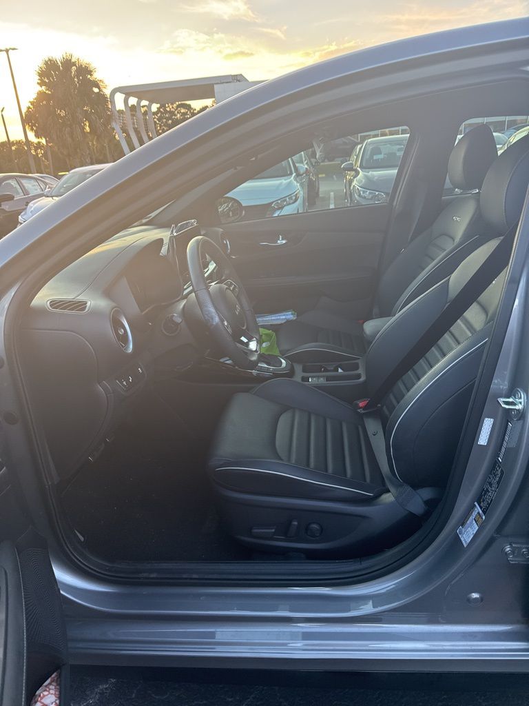 2024 Kia Forte GT-Line photo 3