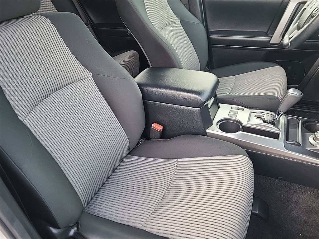 2024 Toyota 4Runner SR5 photo 18