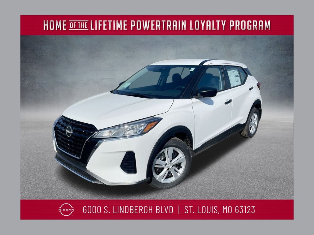 2025 Nissan KICKS PLAY Base's photo