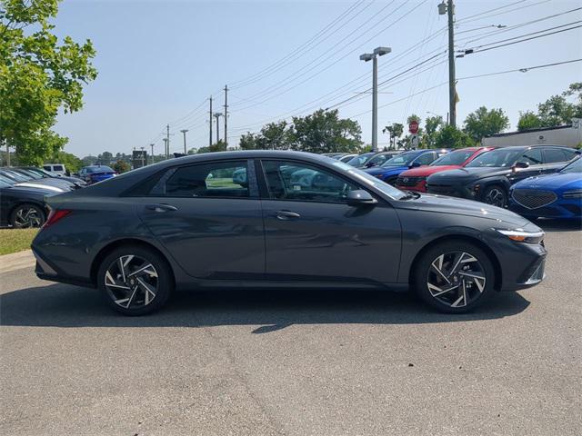 2025 Hyundai Elantra Hybrid SEL Sport photo 4