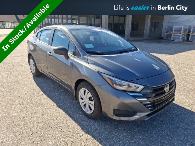 2025 Nissan Versa Sedan S's photo