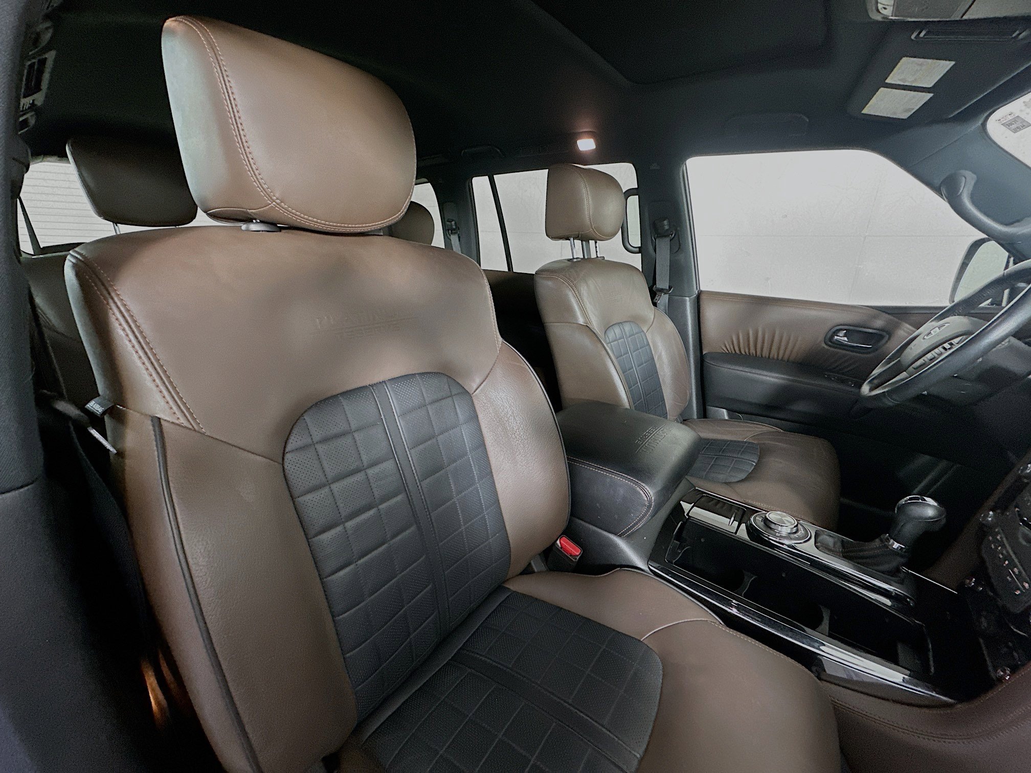 2019 Nissan Armada Platinum photo 31