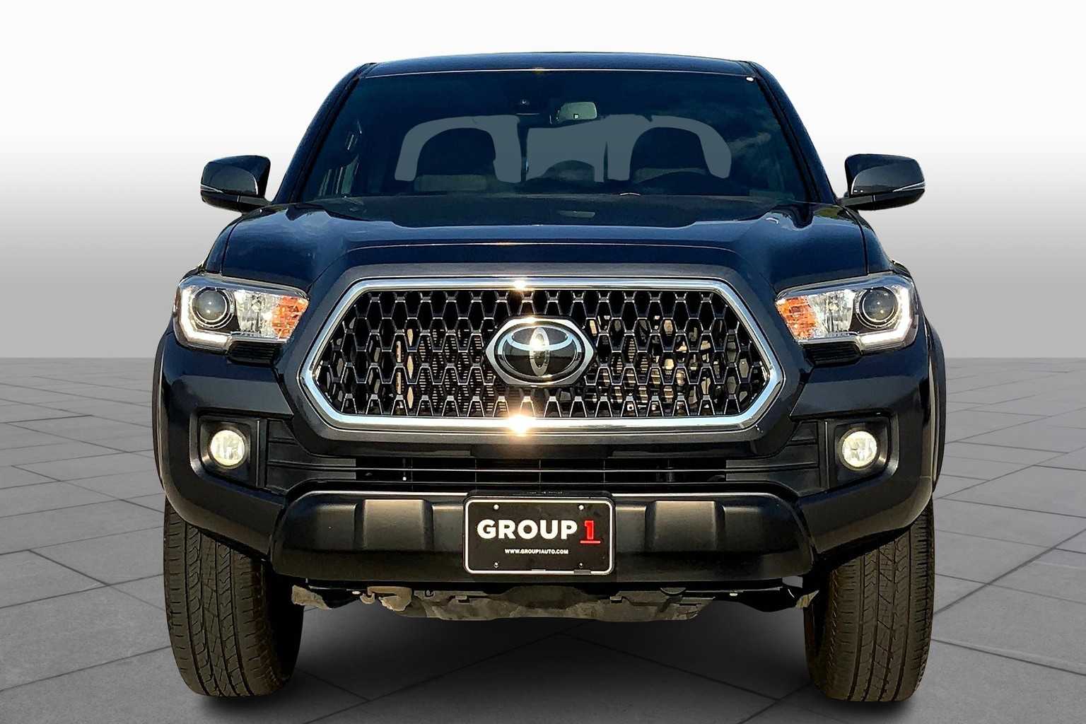 2019 Toyota Tacoma TRD photo 6