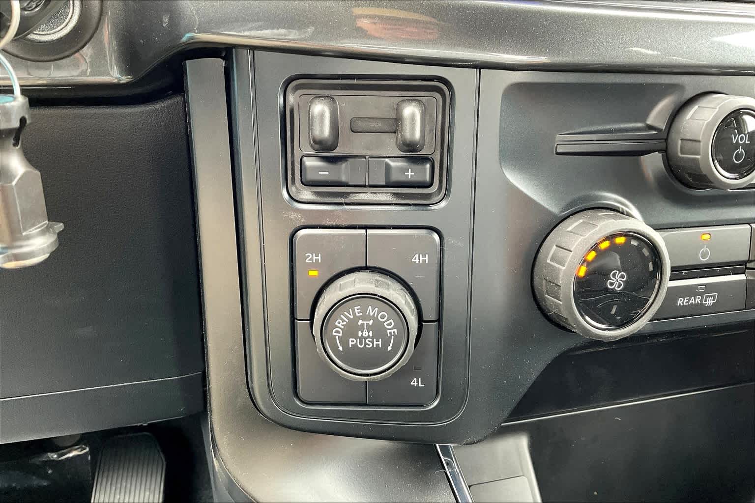 2025 Ford F-150 STX photo 16