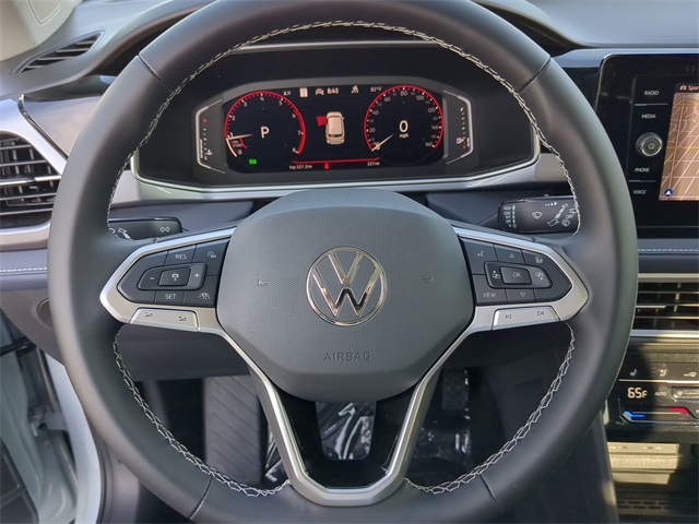 2025 Volkswagen Taos SEL photo 24