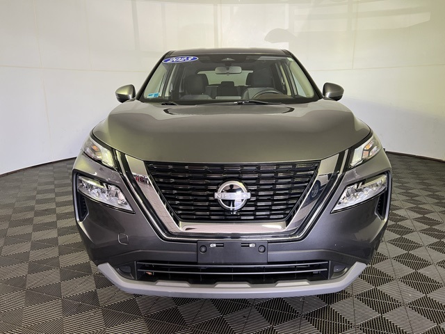2023 Nissan Rogue SV photo 3