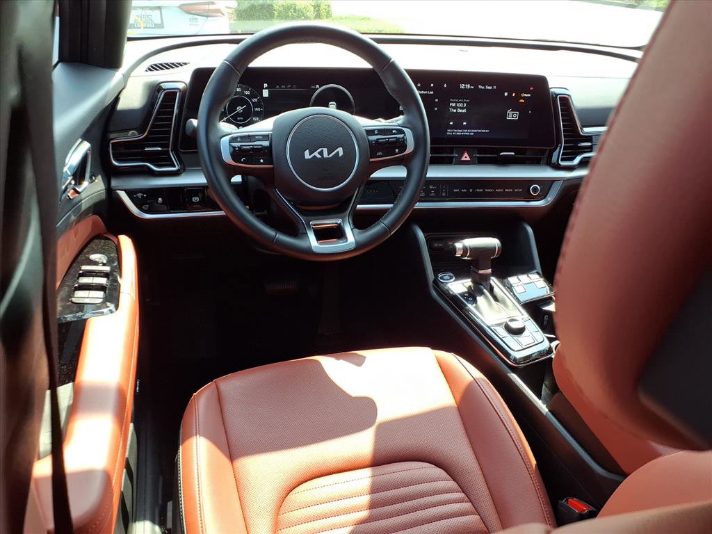 2024 Kia Sportage SX photo 3