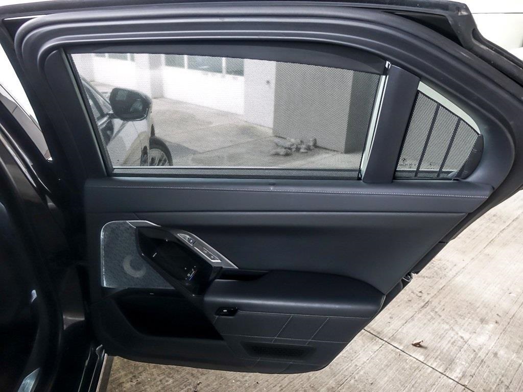 2023 BMW I7 - Image 27