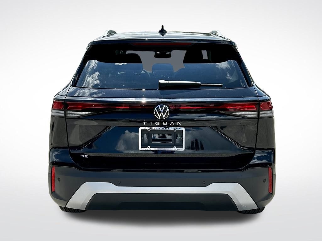 2025 Volkswagen Tiguan SE photo 4