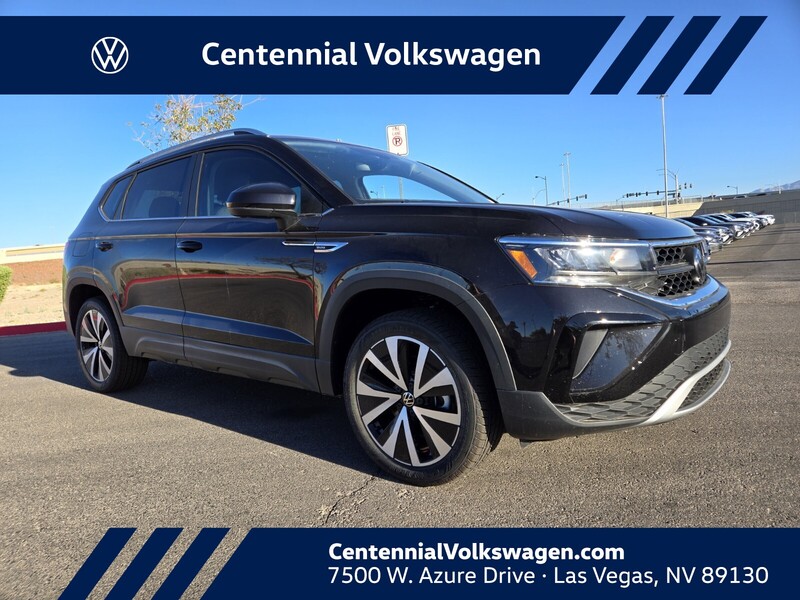 2024 Volkswagen Taos SE's photo