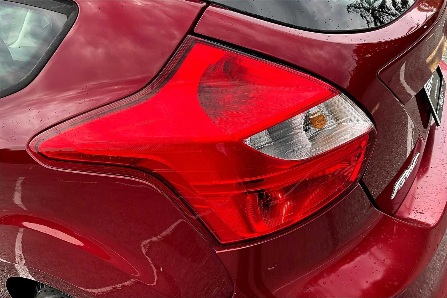 2014 Ford Focus SE photo 24