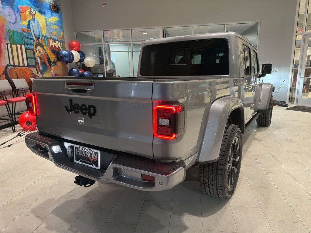 2021 Jeep Gladiator High Altitude photo 4
