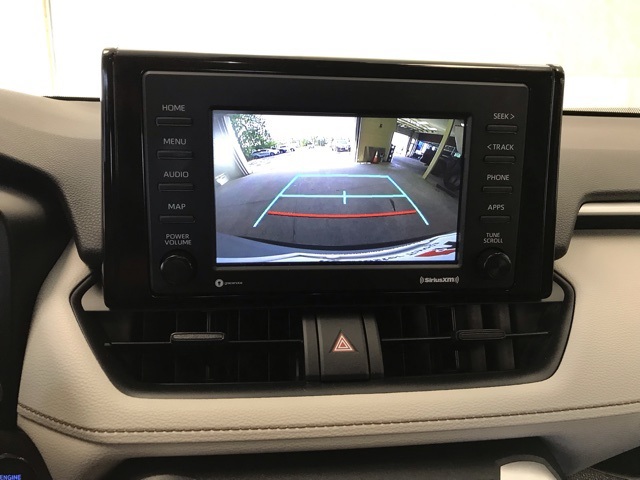 2022 Toyota RAV4 XLE photo 18