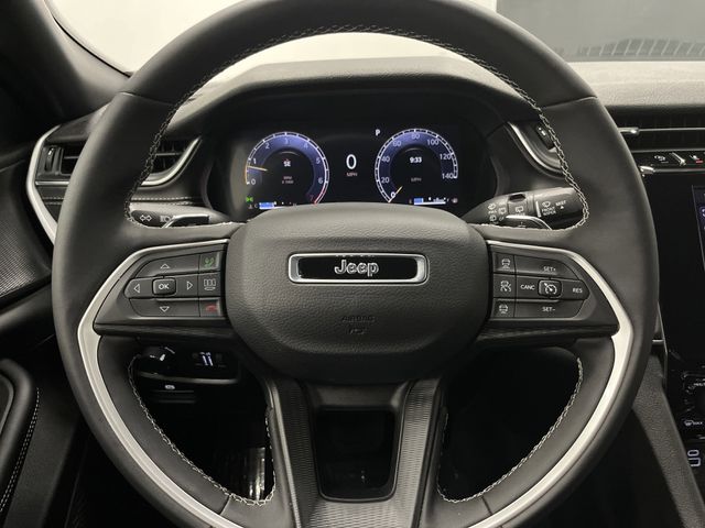 2024 Jeep Grand Cherokee Laredo photo 14