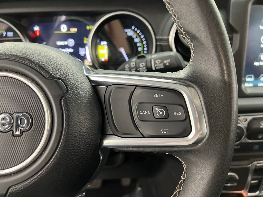 2023 Jeep Wrangler Sahara 4xe photo 17