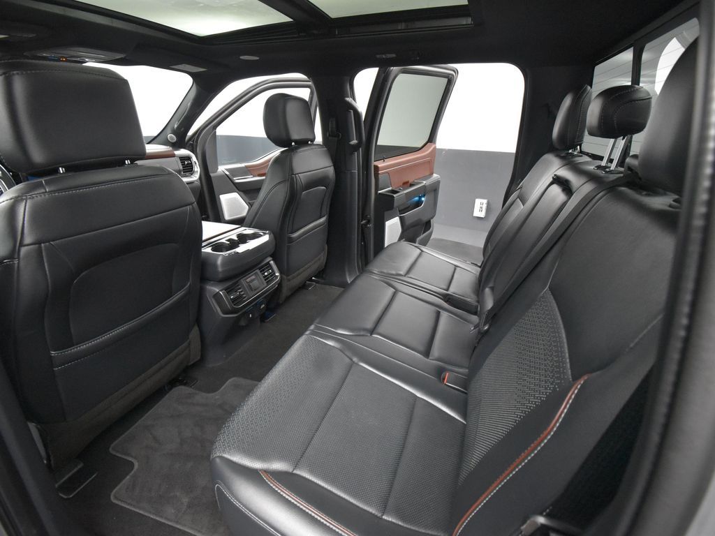 2021 Ford F-150 Lariat photo 26