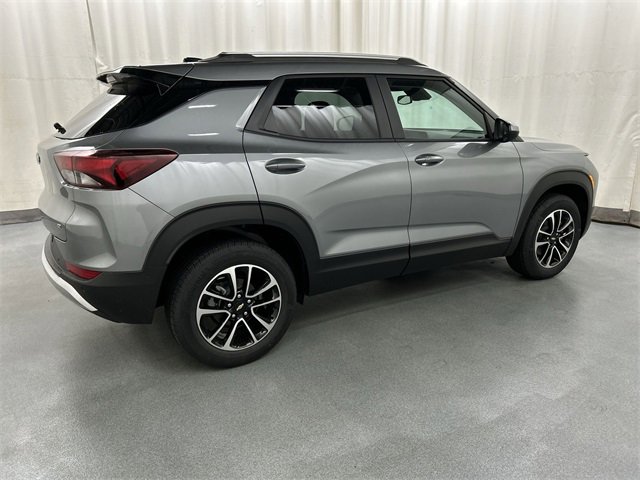 2026 Chevrolet Trailblazer LT photo 3
