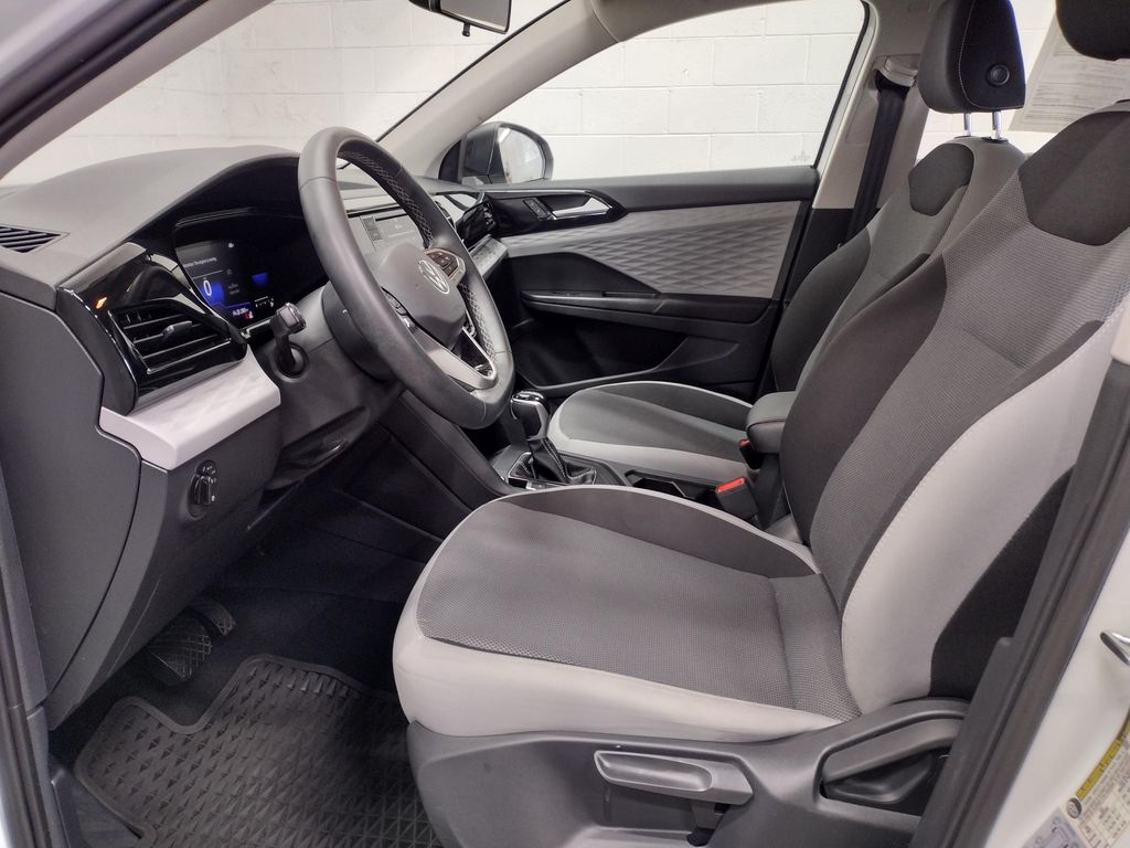 2022 Volkswagen Taos S photo 17
