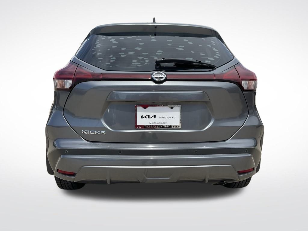 2021 Nissan Kicks S photo 4