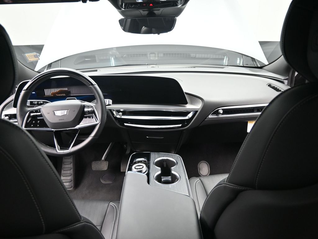 2024 Cadillac Lyriq Sport photo 11