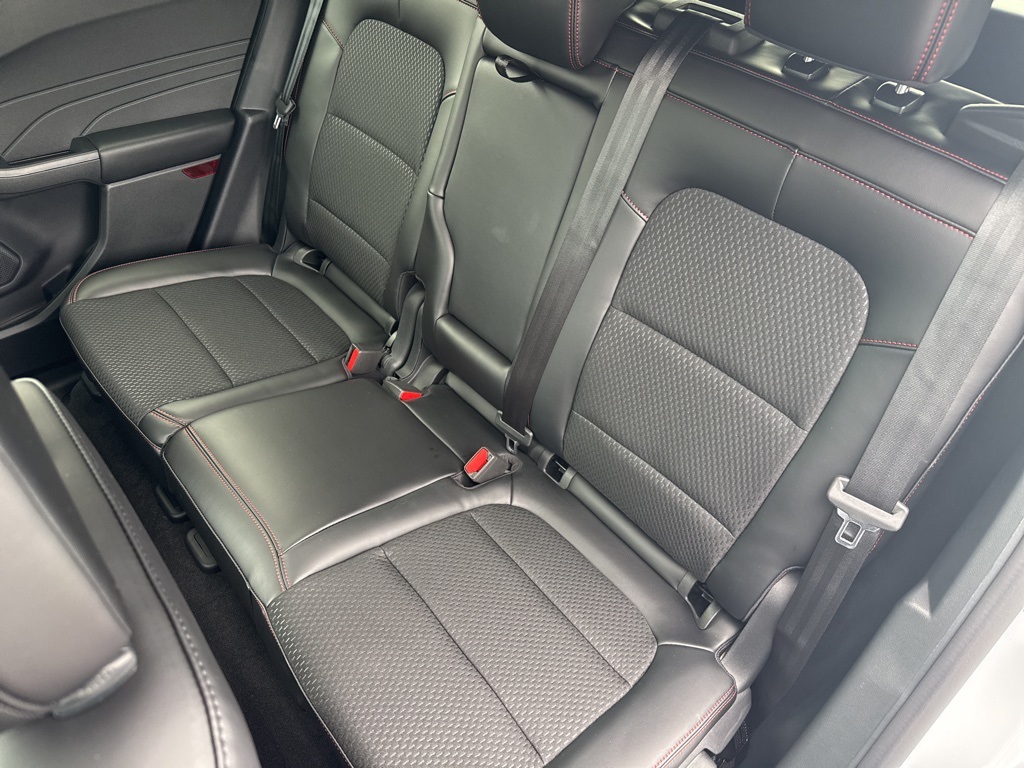 2025 Ford Escape ST-Line photo 8