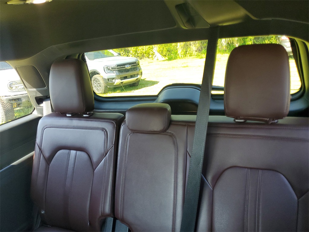 2024 Ford Expedition Limited photo 32