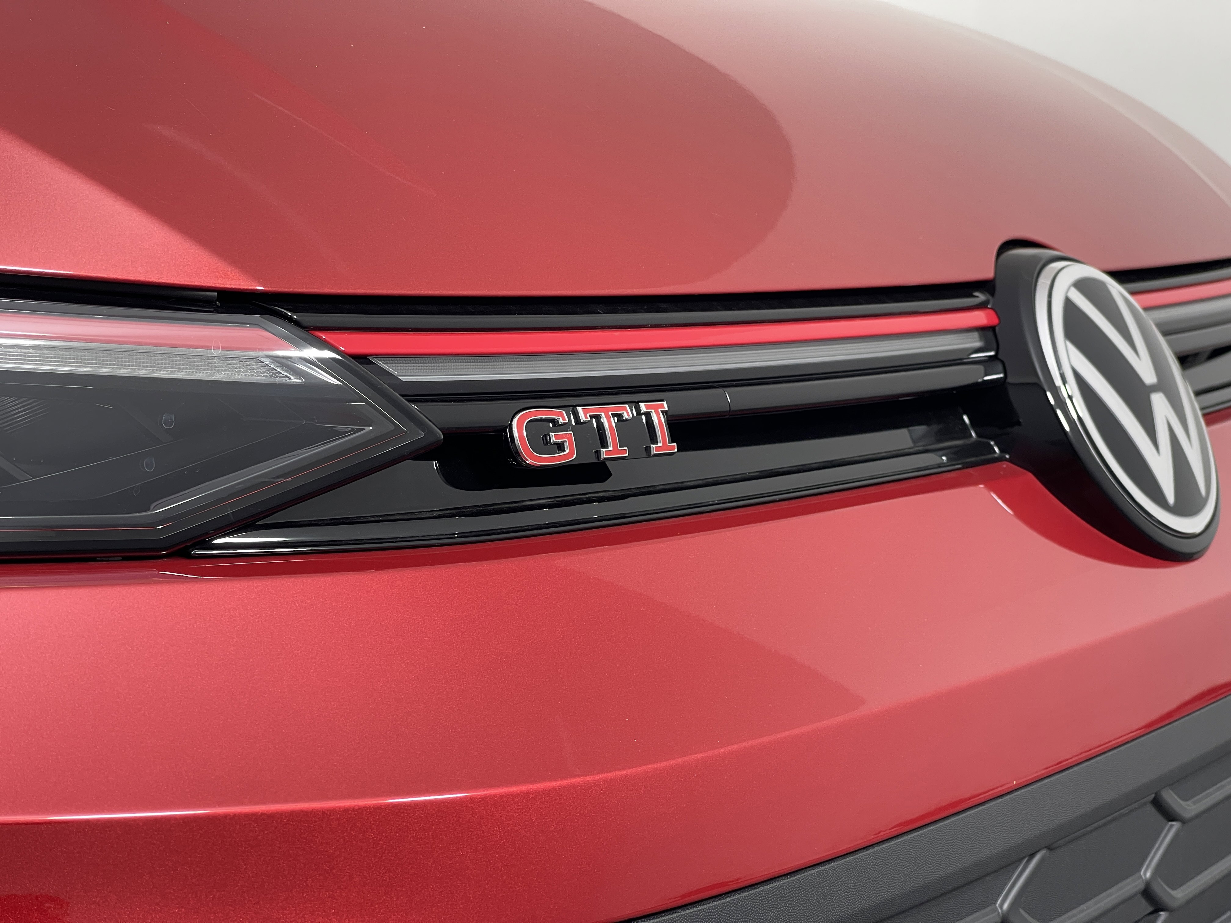 2025 Volkswagen Golf GTI S photo 2