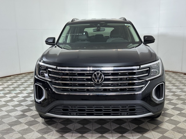2025 Volkswagen Atlas SE Technology photo 2