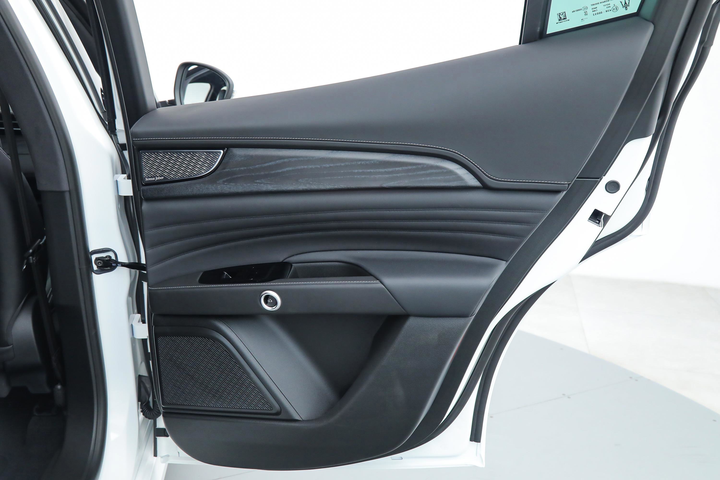2025 Maserati Grecale photo 13