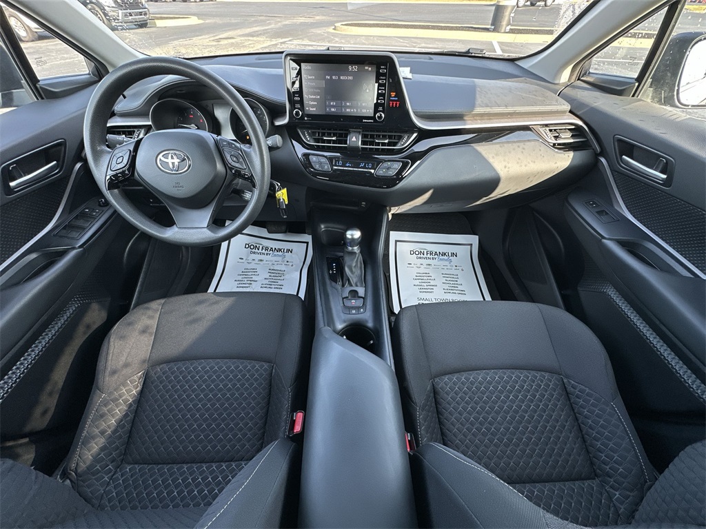 2021 Toyota C-HR LE photo 19