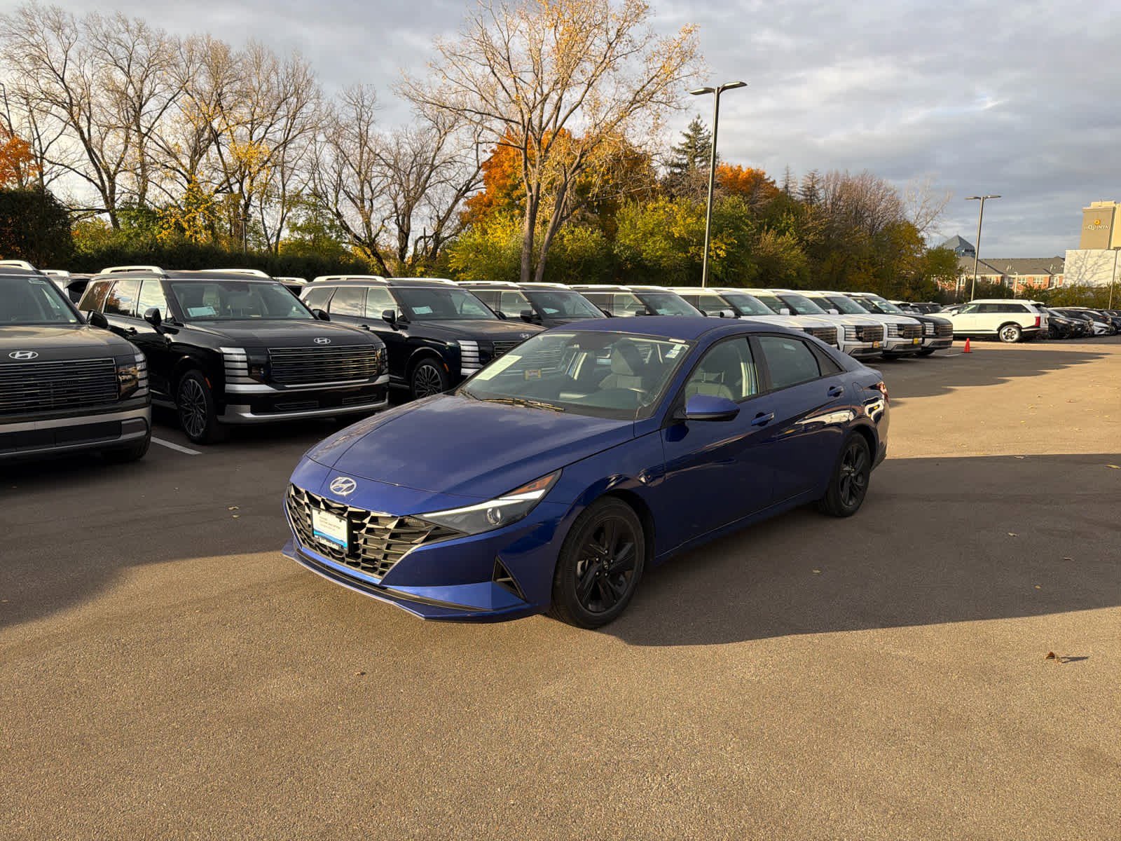 2021 Hyundai Elantra SEL photo 4